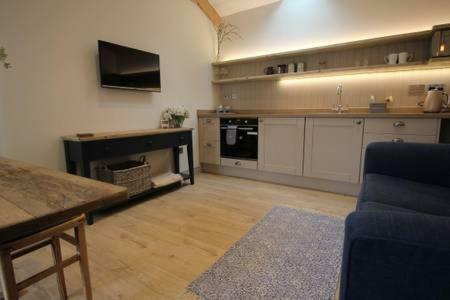 Skittles - Charming One Bedroom Apartment - Parking - Easy Access To Bath 박스 외부 사진