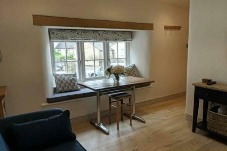 Skittles - Charming One Bedroom Apartment - Parking - Easy Access To Bath 박스 외부 사진