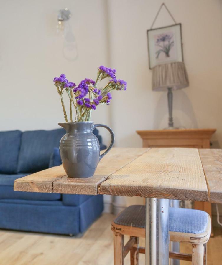 Skittles - Charming One Bedroom Apartment - Parking - Easy Access To Bath 박스 외부 사진