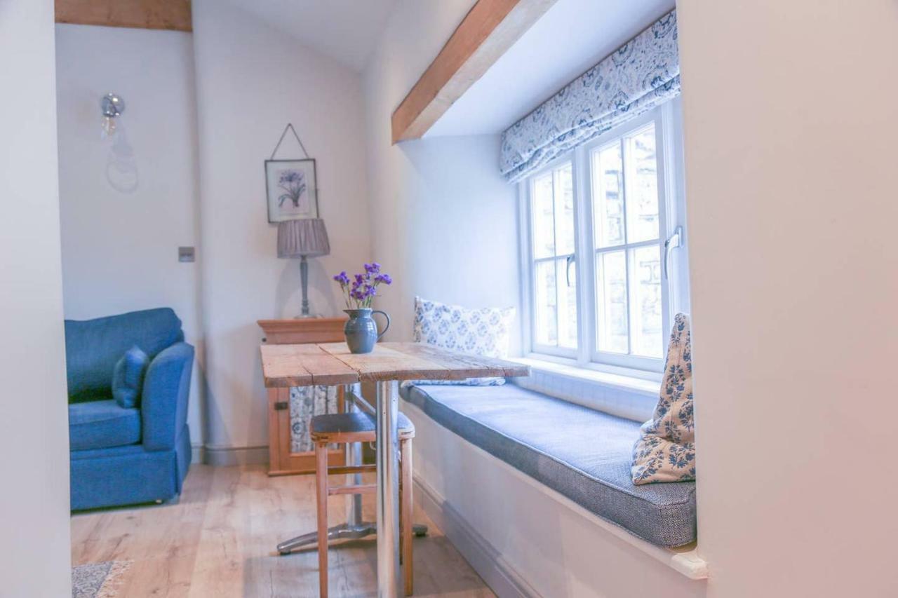 Skittles - Charming One Bedroom Apartment - Parking - Easy Access To Bath 박스 외부 사진